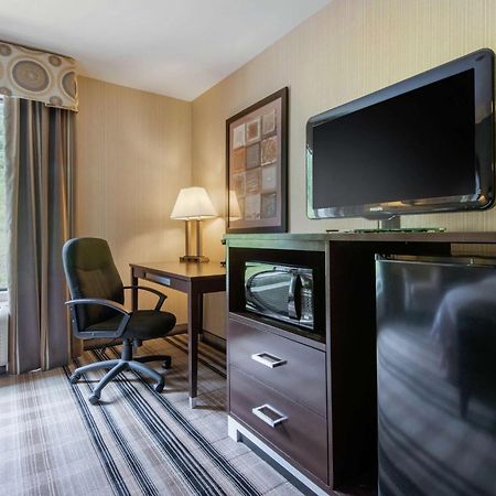 Hampton Inn Meadville Buitenkant foto