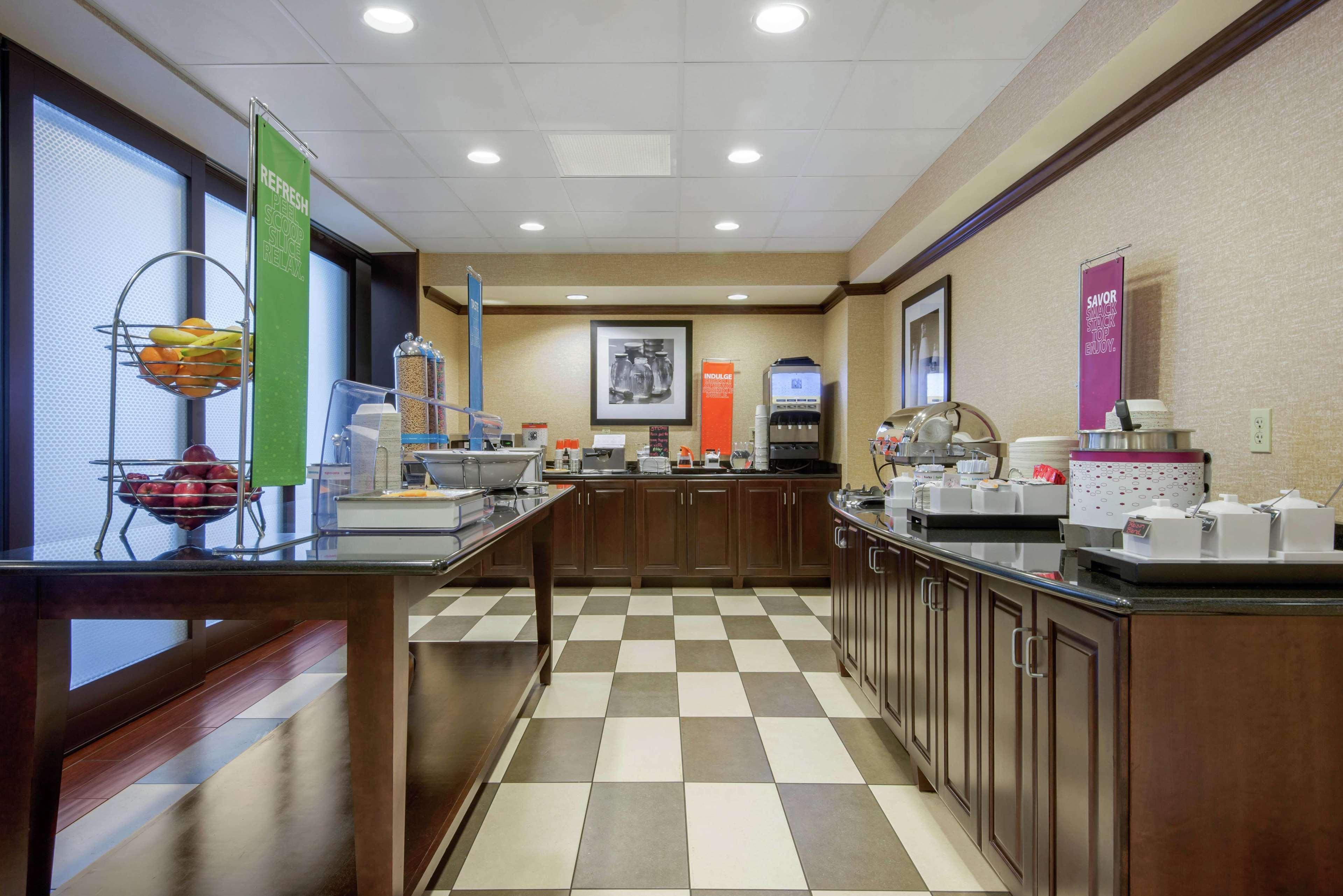 Hampton Inn Meadville Buitenkant foto