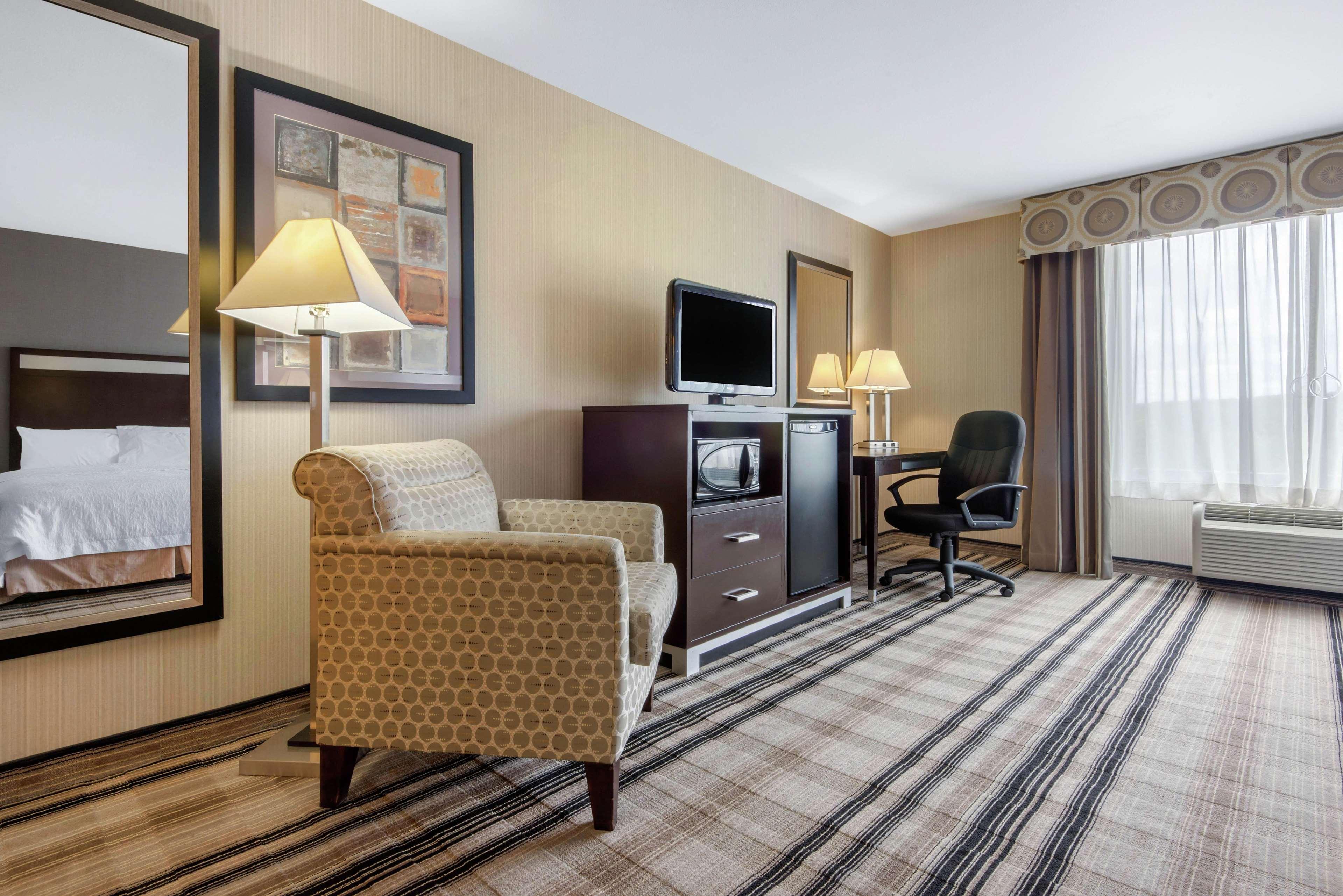 Hampton Inn Meadville Buitenkant foto