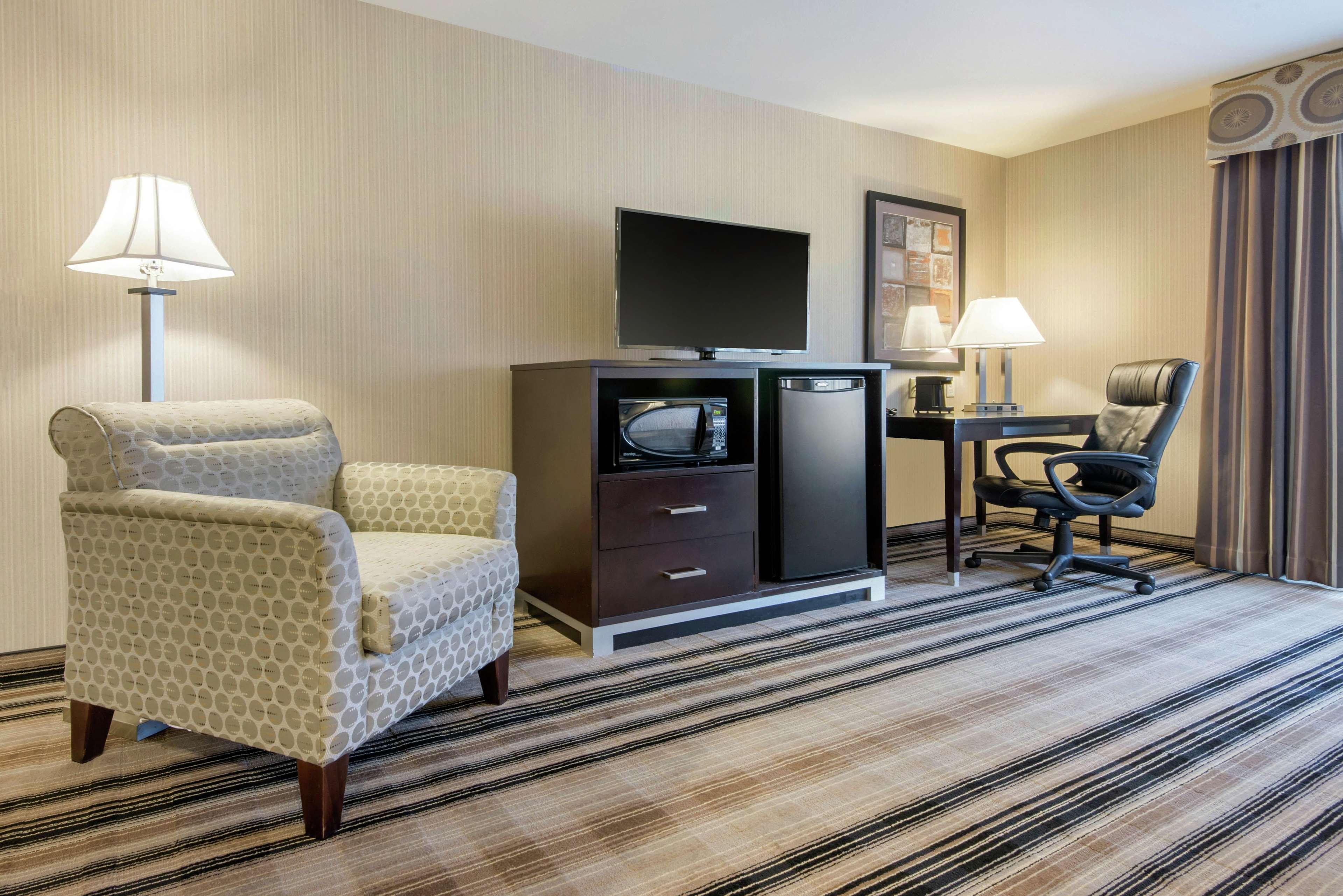 Hampton Inn Meadville Buitenkant foto