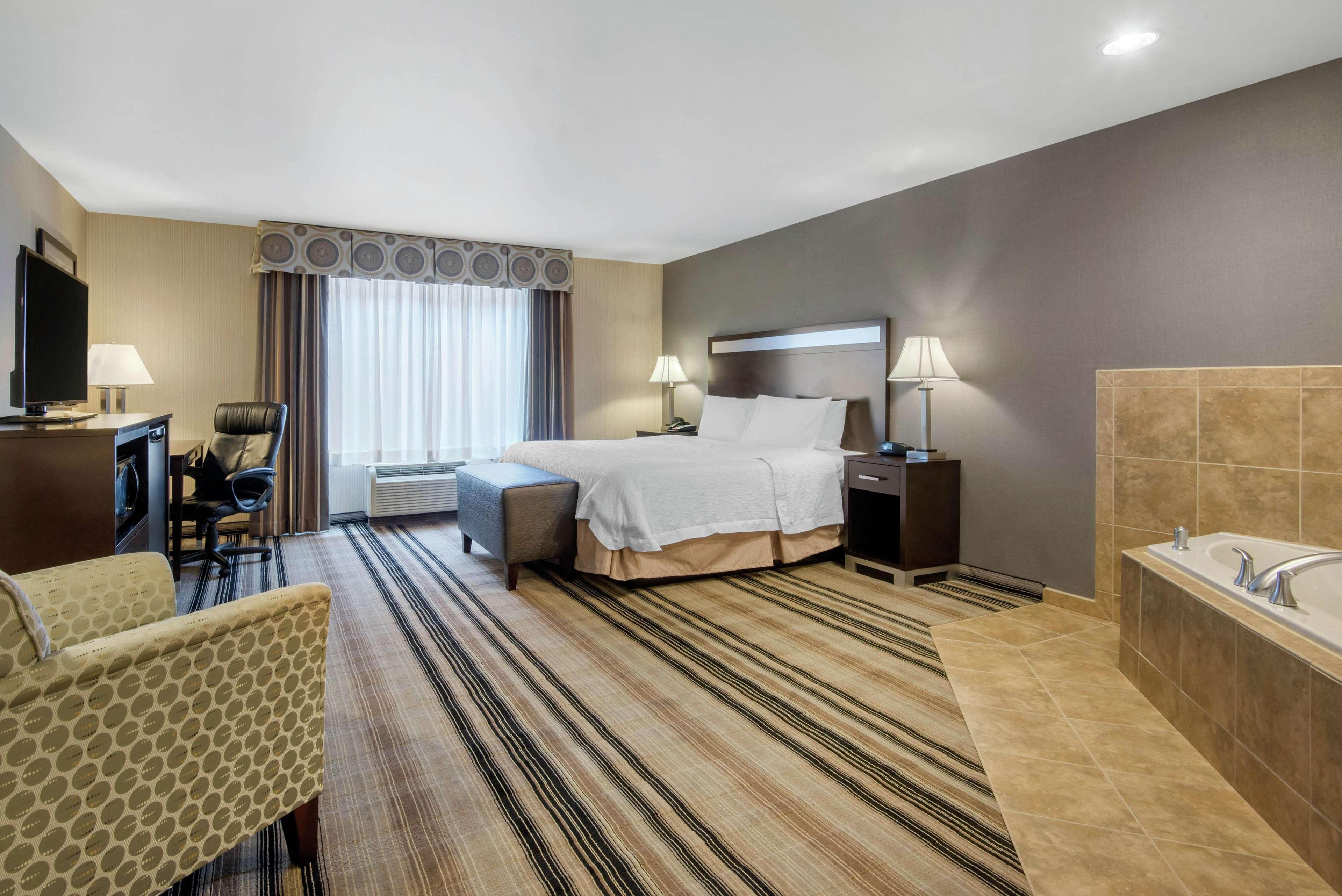 Hampton Inn Meadville Buitenkant foto