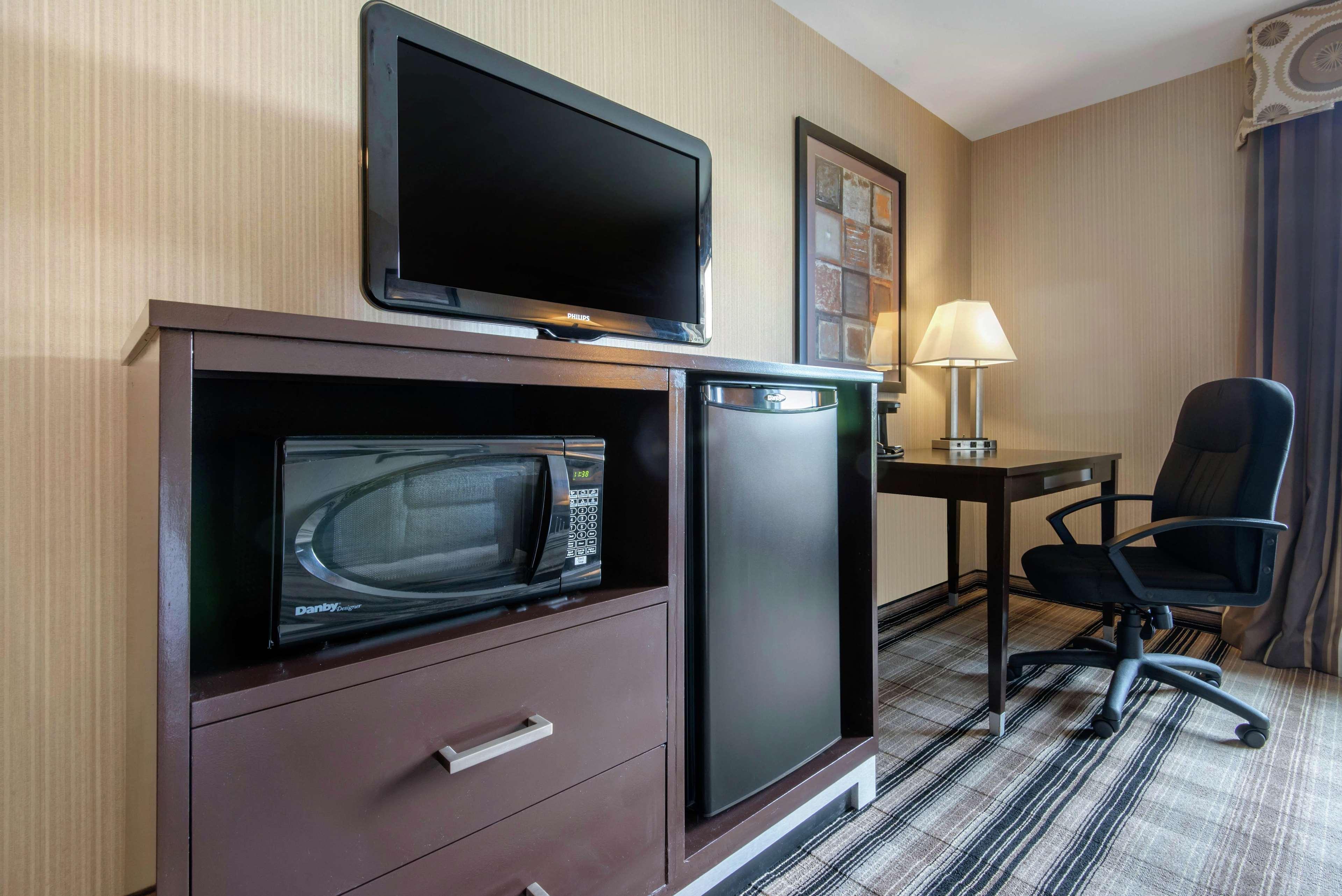 Hampton Inn Meadville Buitenkant foto