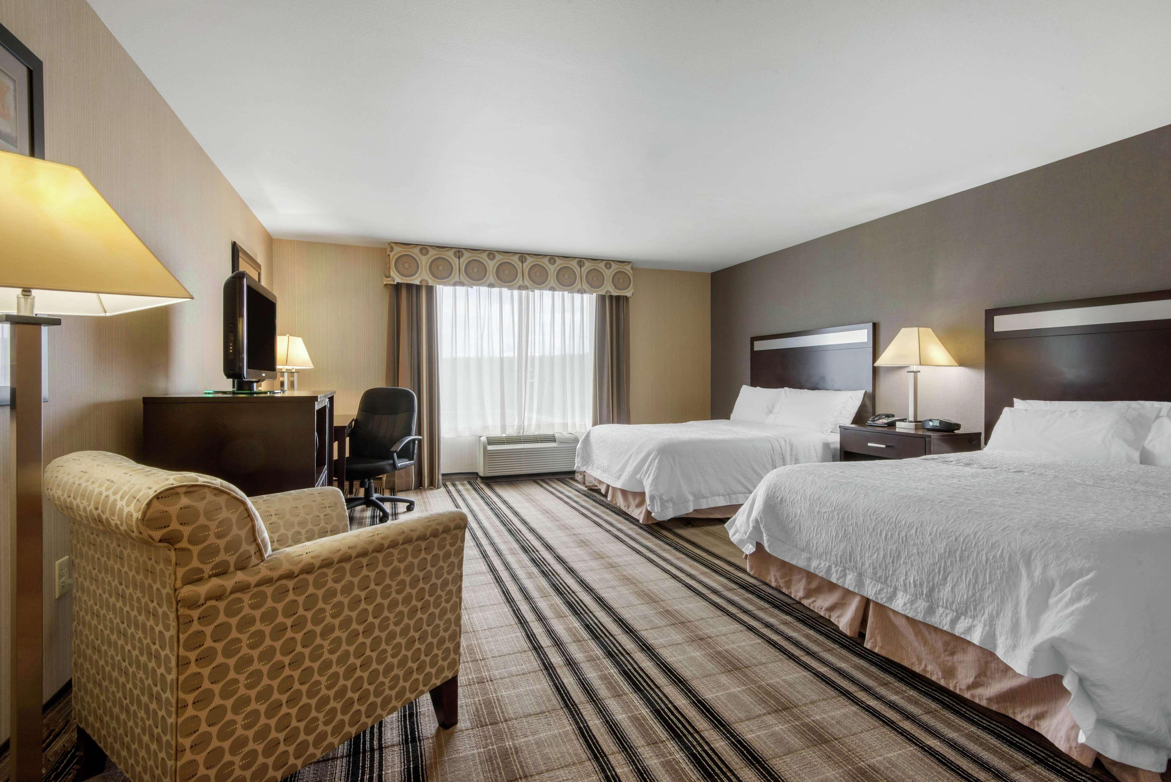 Hampton Inn Meadville Buitenkant foto