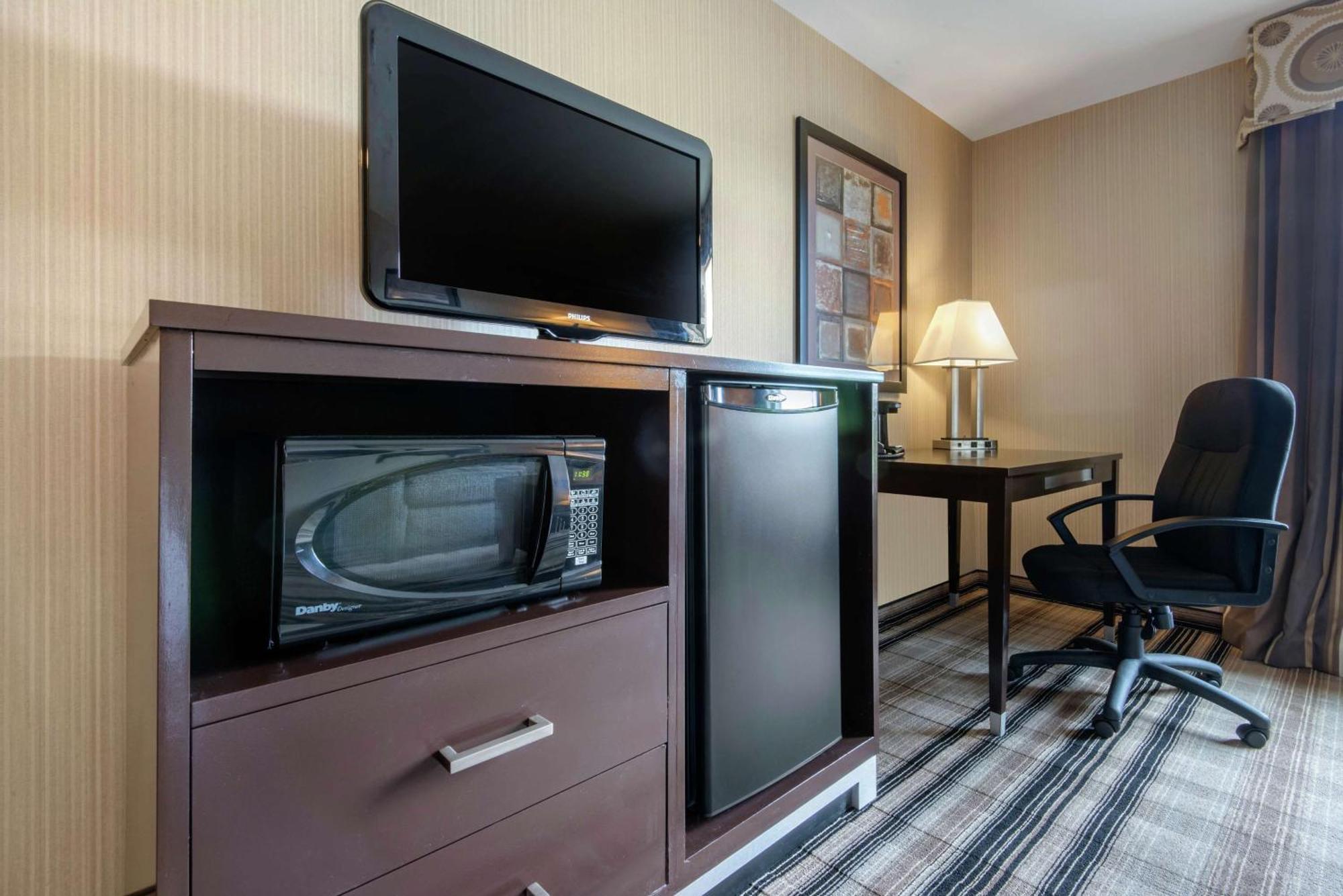 Hampton Inn Meadville Buitenkant foto