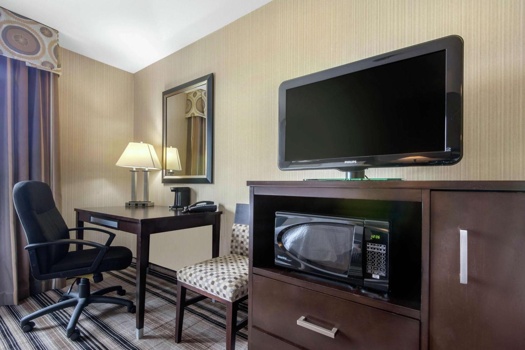 Hampton Inn Meadville Buitenkant foto